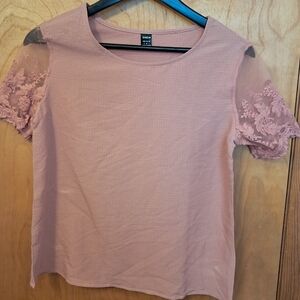 Women's Lace Sleeve Top Lot
